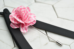 An image of a summer pink patterned lapel pin.